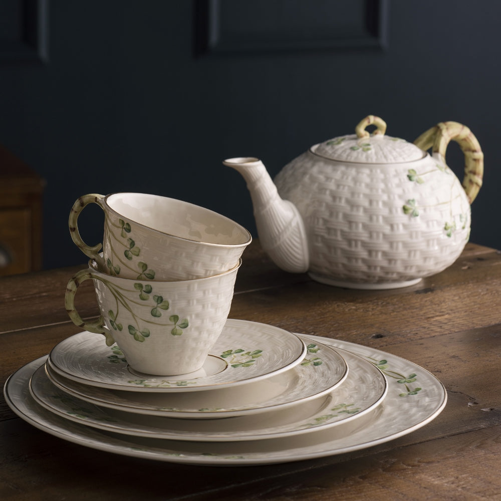 Belleek Classic 1880 - Gold Shamrock Sugar Pot and Lid – Belleek