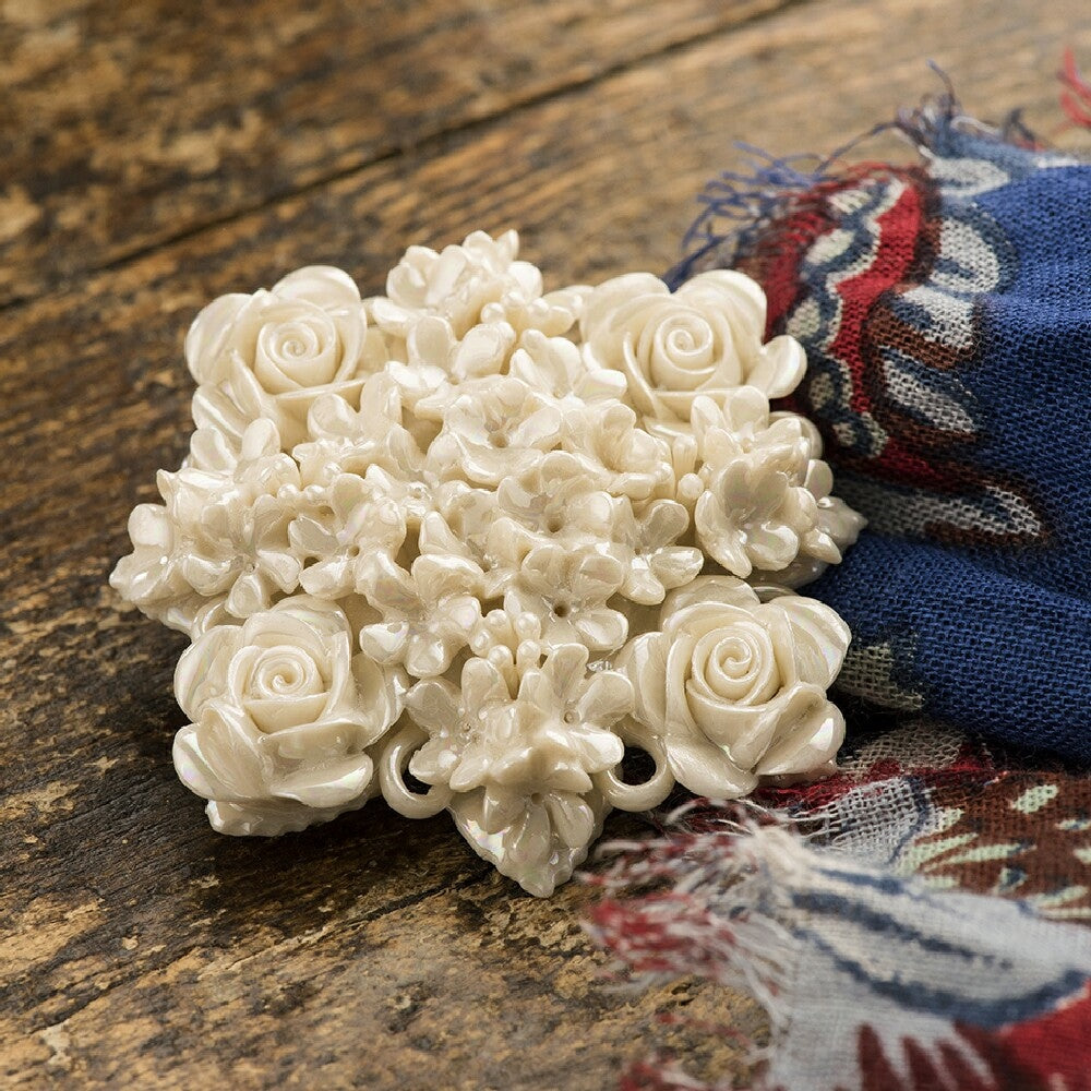Belleek Classic Jewellery Rose Bouquet Brooch (Mother of Pearl) *AVAILABLE ONLY IN USA*