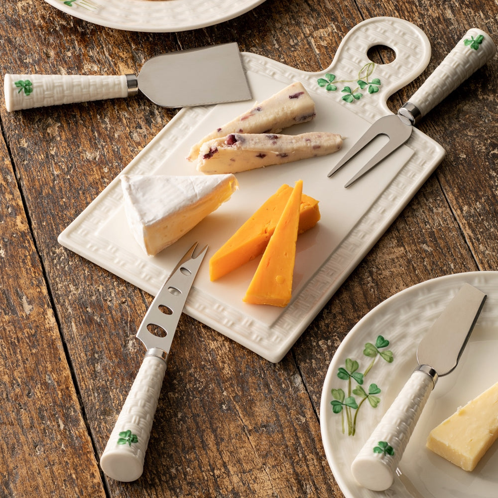 Belleek-Classic-Shamrock-Cheese-Board